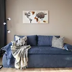 Meet And Greet, Apartament Przy Hali Koncertowej